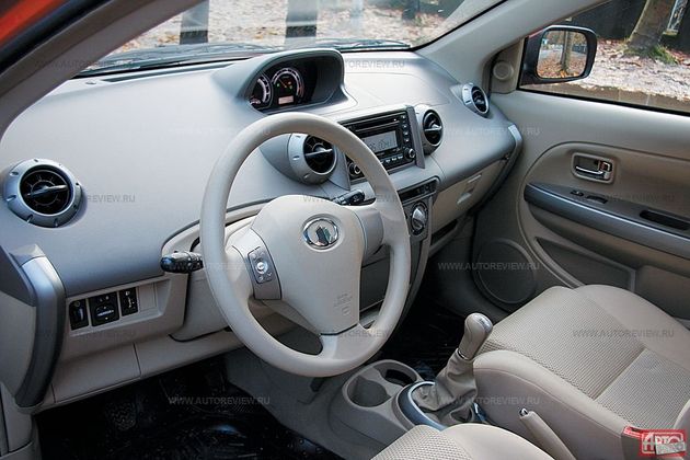 Главная претензия к эргономике Флорида — мелкая комбинация приборов с плохо читаемыми шкалами