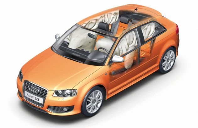 На случай аварии, в базовой комплектации S3 есть шесть подушек безопасности. А в независимых краш-тестах Euro NCAP автомобиль заработал максимальные пять звёзд