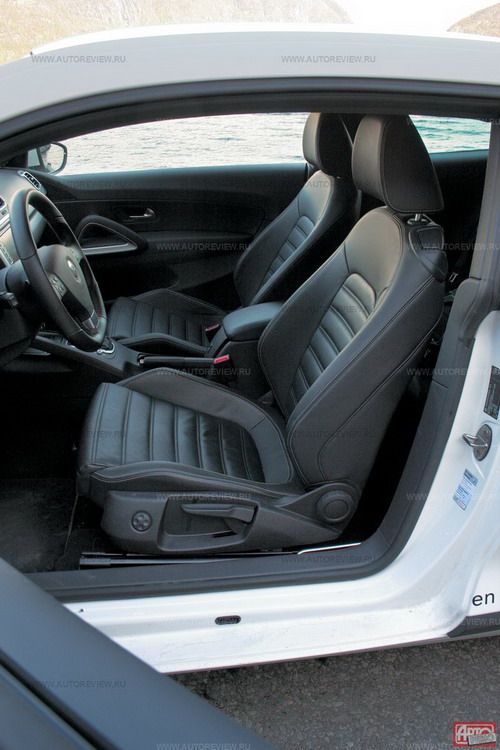 &laquo;Точка R&raquo; &mdash; так инженеры называют место расположения тазобедренного сустава седоков &mdash; по сравнению с Гольфом относительно пола опущена на 15 мм. Фото Никиты Гудкова с сайта 