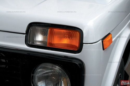 Новые &laquo;надфарники&raquo; герметичны и перекрывают щель в моторный отсек. Фото Степана Шумахера и Никиты Гудкова с сайта 