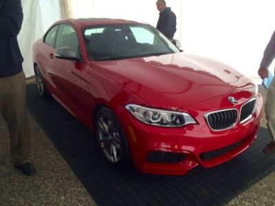 BMW показала дилерам самую быструю «двойку»