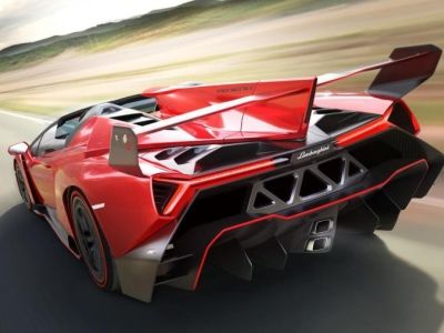 Lamborghini официально представила Veneno Roadster