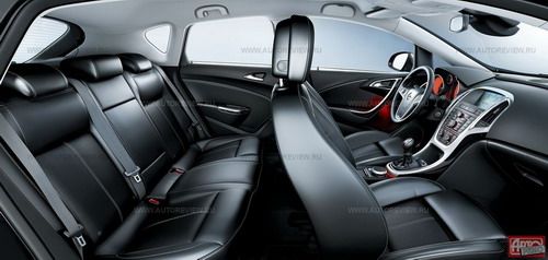 &laquo;На глаз&raquo; (точных данных пока нет) Astra не относится к числу лидеров по запасу пространства для ног на задних сиденьях. А вот над головой &mdash; простор. Фото Opel с сайта 