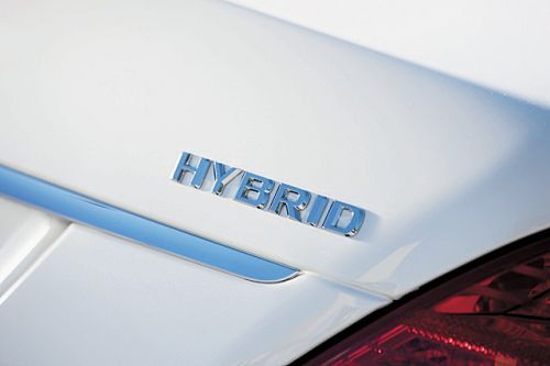Mercedes-Benz S400 Hybrid. Фото Mercedes-Benz