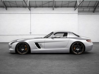 Mercedes-Benz SLS AMG попал в руки к Wheelsandmore
