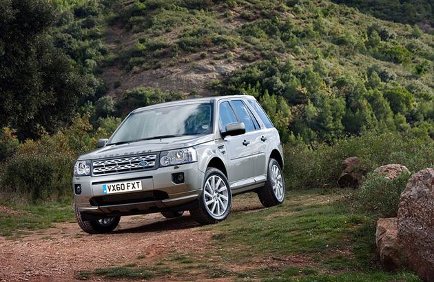 От моложавости первого "Фрила" в облике Freelander 2011 модельного года не осталось и следа