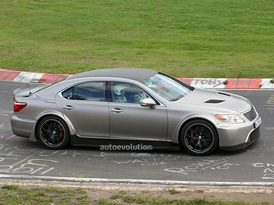 «Ураганный» Lexus LS покажут в рамках мотор-шоу в Эссене